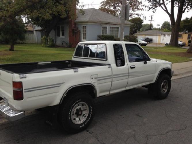 1991 toyota pick up extended bed in whittier, ca