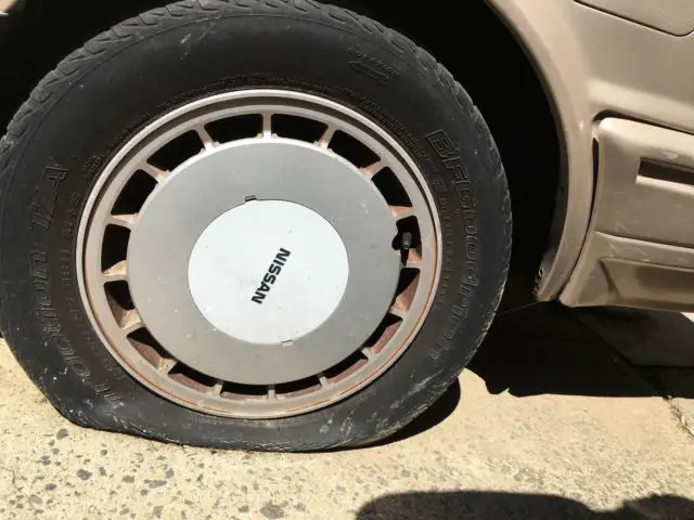 1987 nissan maxima gxe sedan 4-door 3.0l