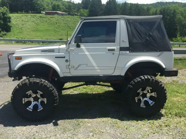 1988 suzuki samurai lifted off road vehicle