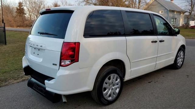 2019 dodge grand caravan se