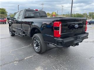 2023 Ford F-350 lariat