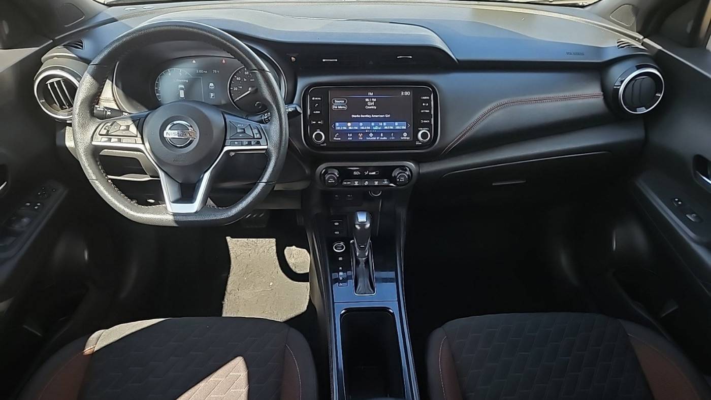 2021 nissan kicks sr