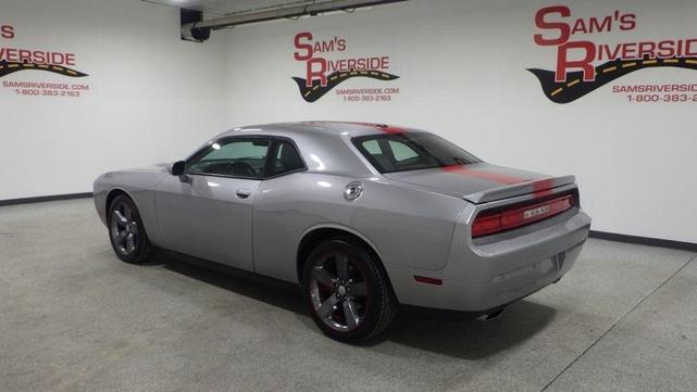 2013 dodge challenger sxt