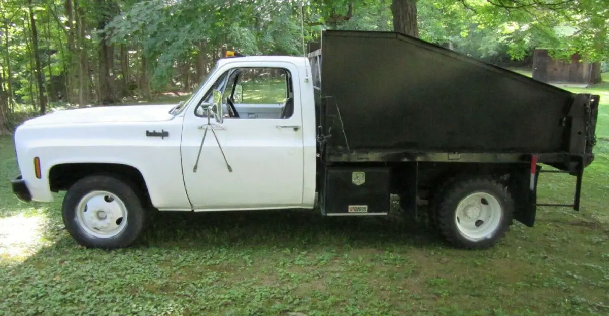 1974 chevrolet c custom 30 4+2 mason dump truck 2/3 yard body ready to work !