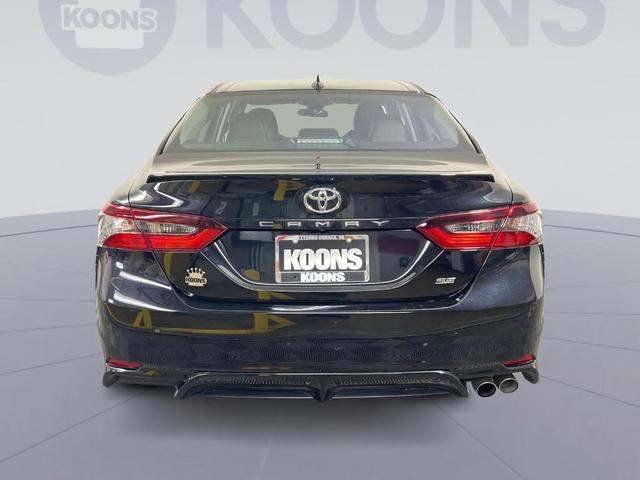 2023 toyota camry se