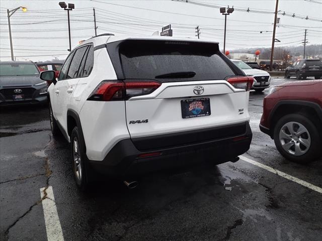 2022 toyota rav4 xle