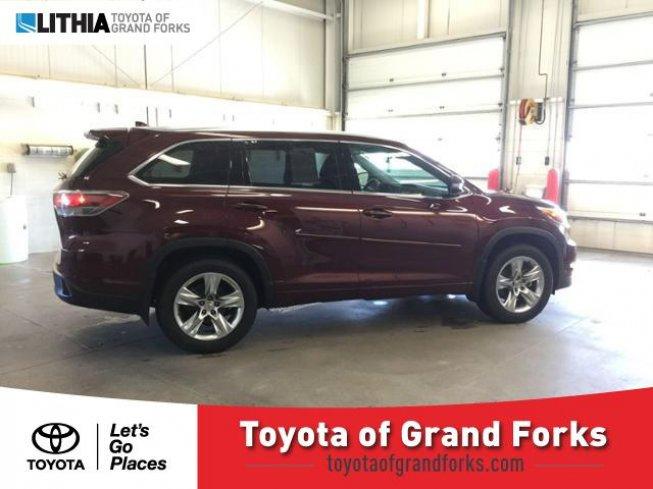 2015 toyota highlander awd limited v6 for sale in grand forks, north dakota