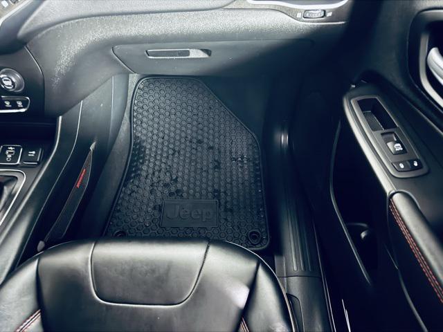 2022 jeep cherokee trailhawk