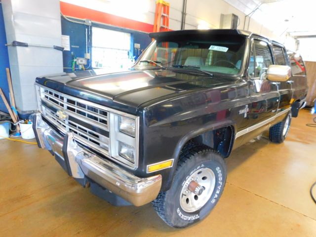 1988 chevrolet silverado suburban t1262591