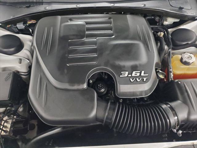 2014 chrysler 300 s