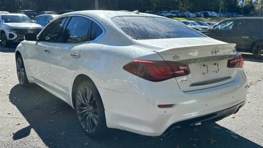 2016 Infiniti Q70