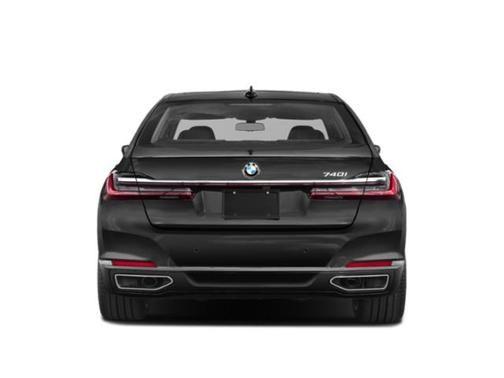 2021 bmw 740