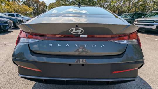 2024 Hyundai Elantra