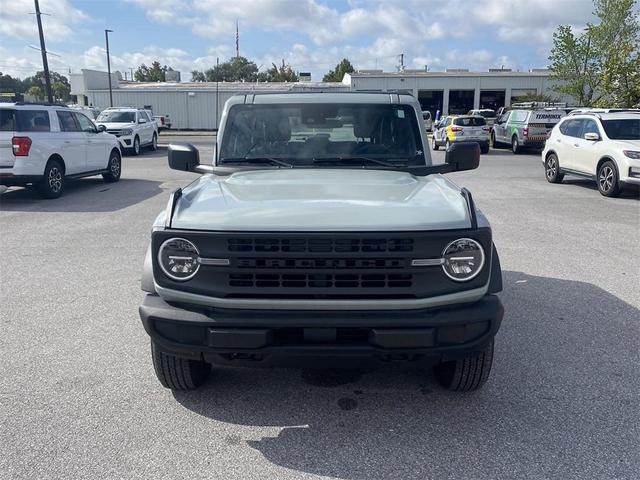 2023 ford bronco base