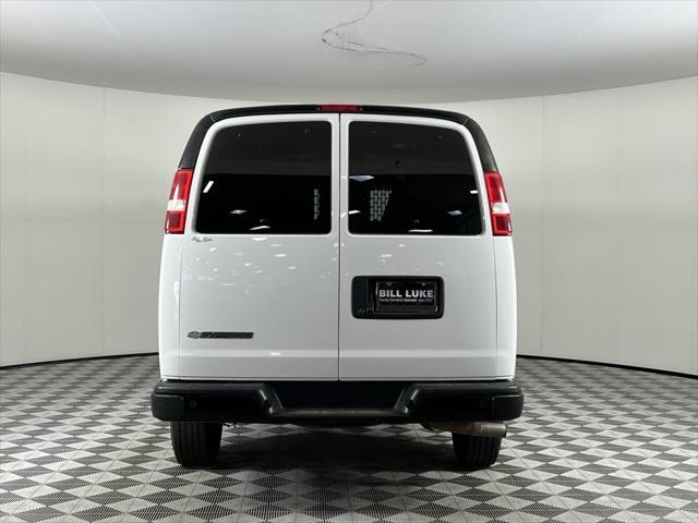 2020 chevrolet express 2500 rwd 2500 regular wheelbase wt