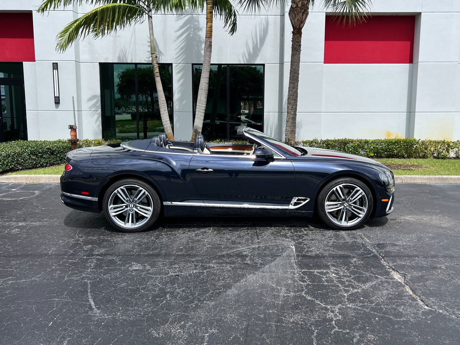 2020 bentley continental gtc v8