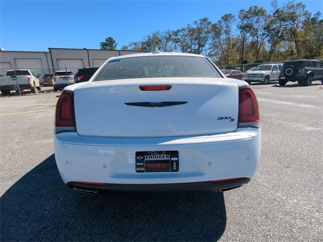 2023 chrysler 300 s