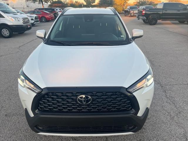 2022 toyota corolla cross le