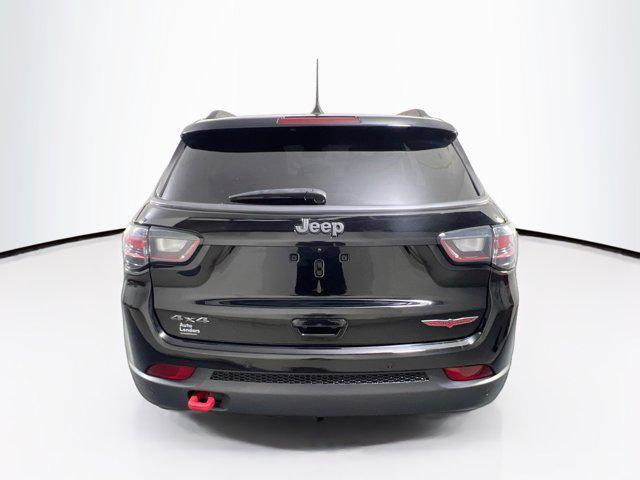 2022 jeep compass trailhawk