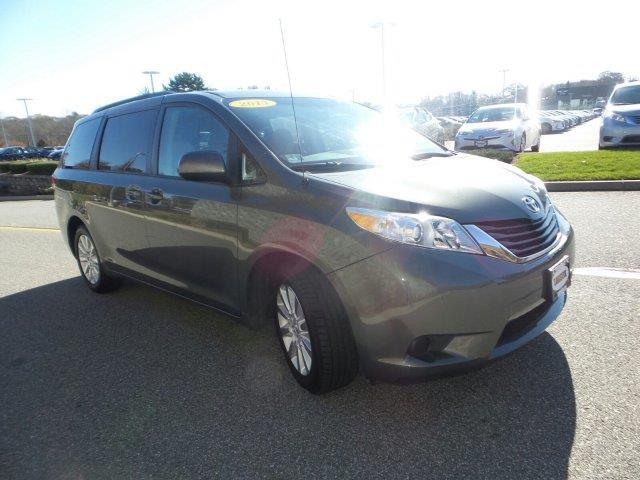 2013 toyota sienna le 7-passenger awd le 7-passenger 4dr mini-van for sale in north kingstown, rhode island