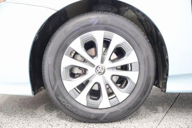 2021 toyota prius four