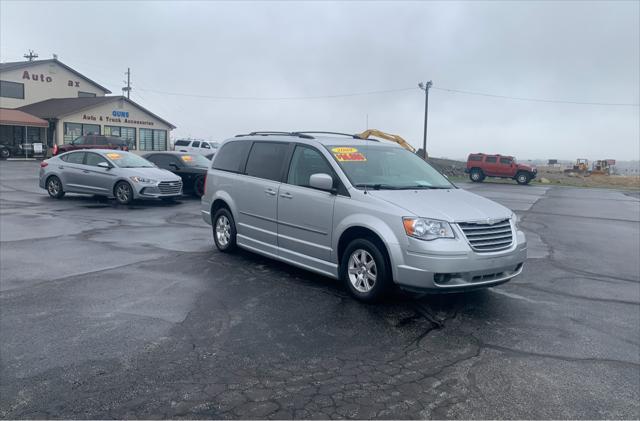 2009 chrysler town & country touring