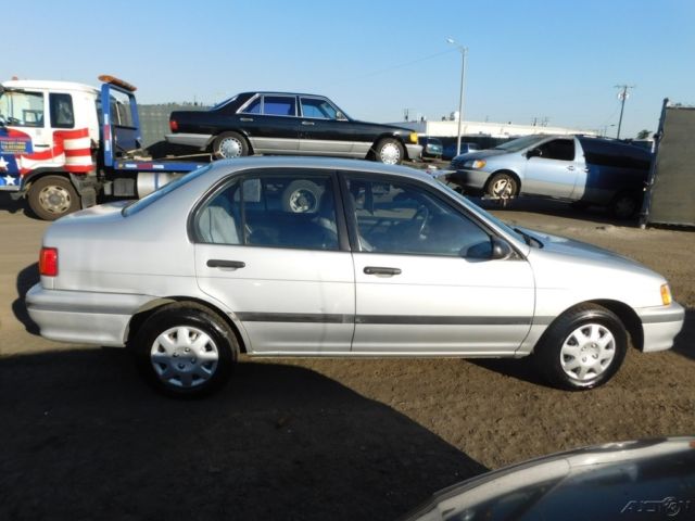 1994 dx used 1.5l i4 12v automatic sedan no reserve