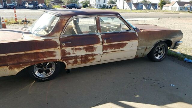 1964 chevrolet impala sedan with 454 & turbo 350 transmission