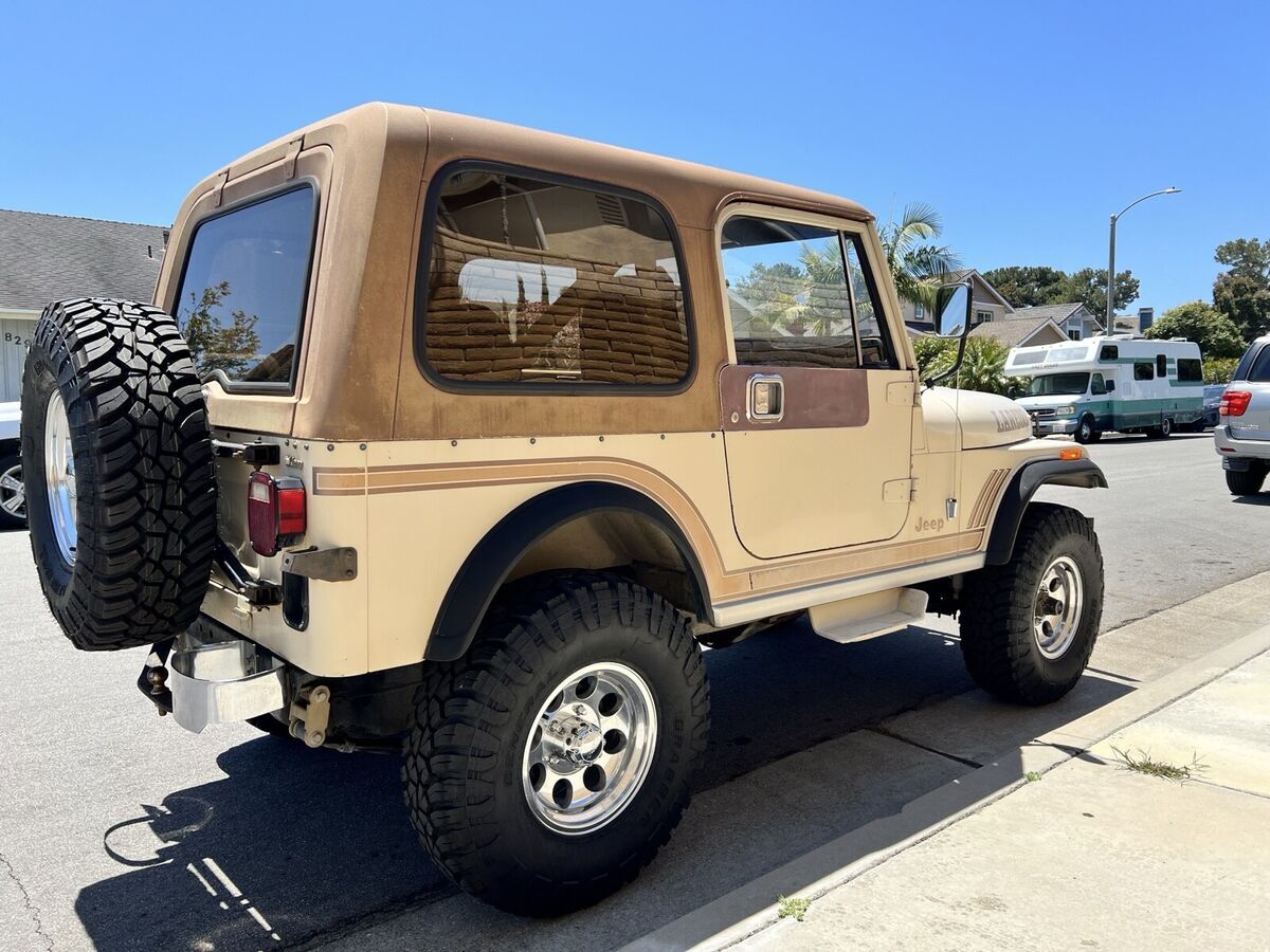 1985 jeep cj7 laredo - original paint, holley sniper fuel injection, solid