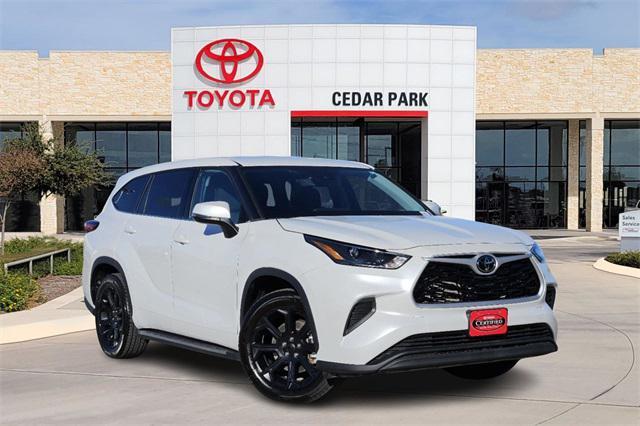 2022 toyota highlander l