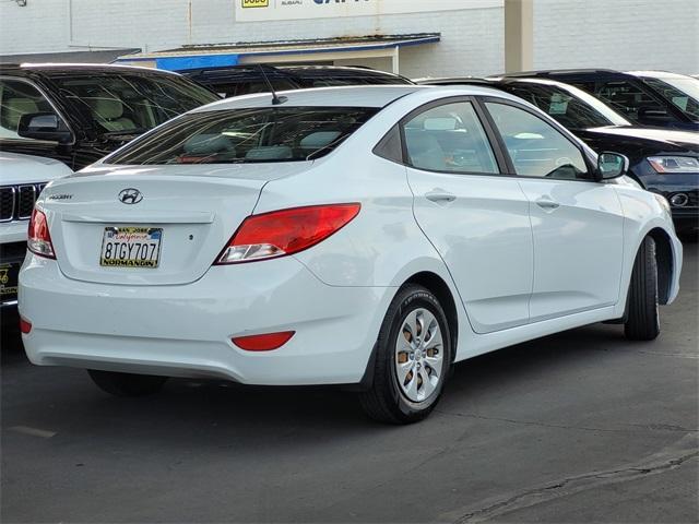 2016 hyundai accent se