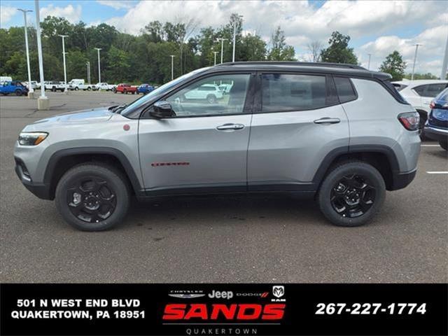 2023 jeep compass trailhawk