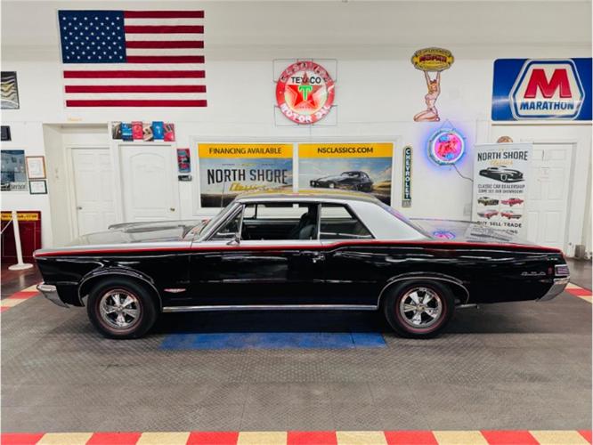 1965 pontiac lemans in mundelein, illinois