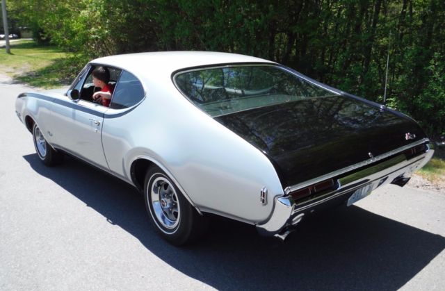 1968 oldsmobile hurst olds.. numbers matching 455.. one of 154 w/a/c