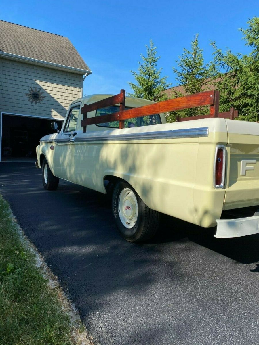 beautiful 1965 ford f-100 custom cab with 352 v8 engine