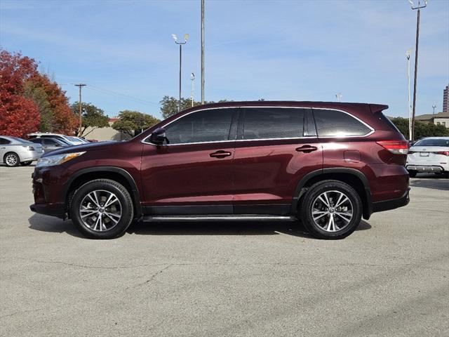 2019 toyota highlander le i4