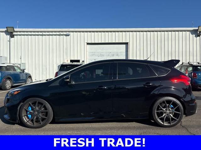 2016 ford focus rs base