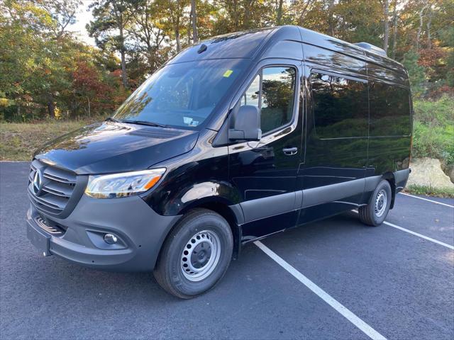 2023 mercedes-benz sprinter 2500 144 wb standard roof passenger