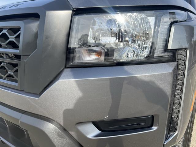 2023 nissan frontier s