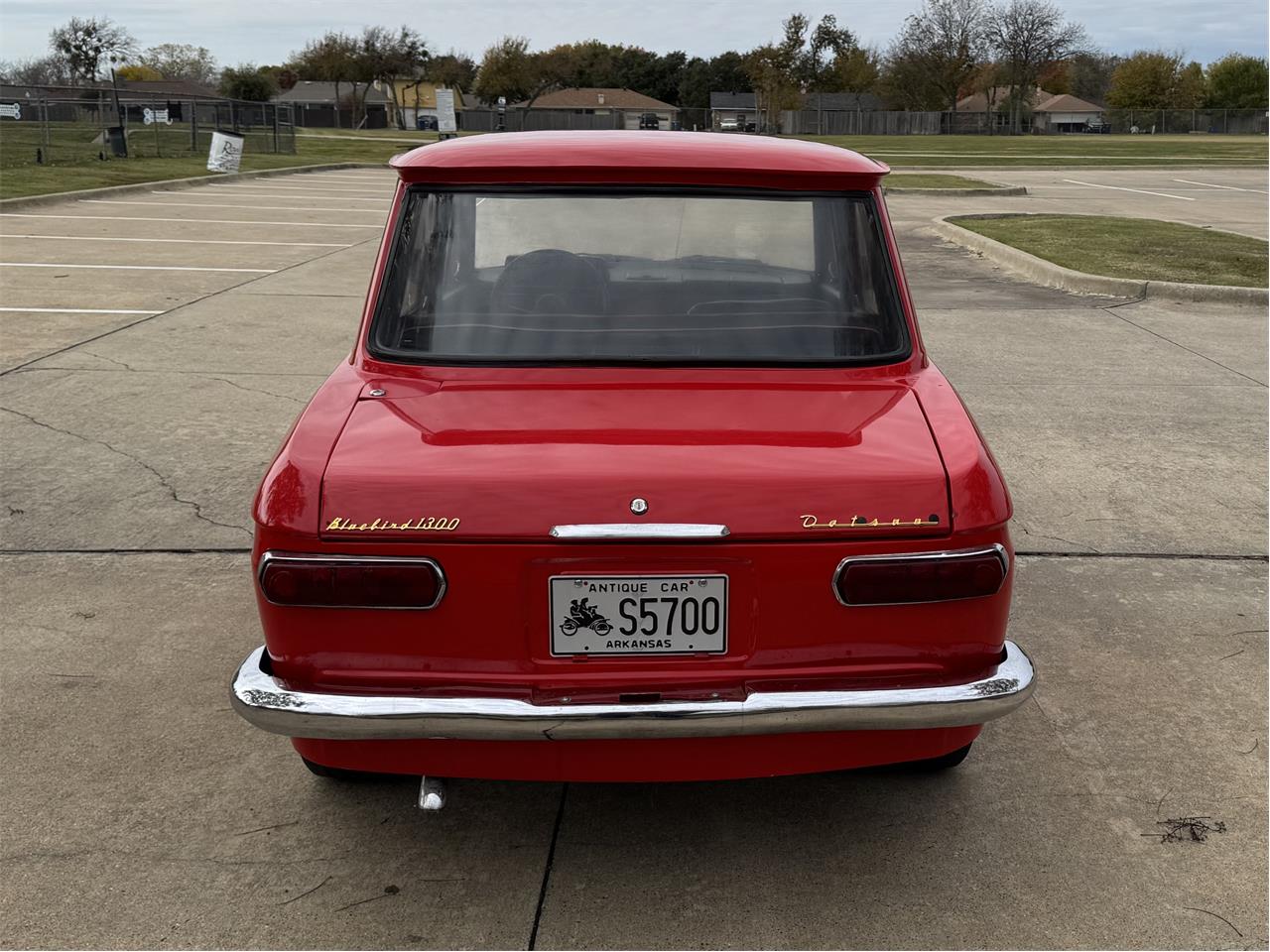 1967 datsun 411