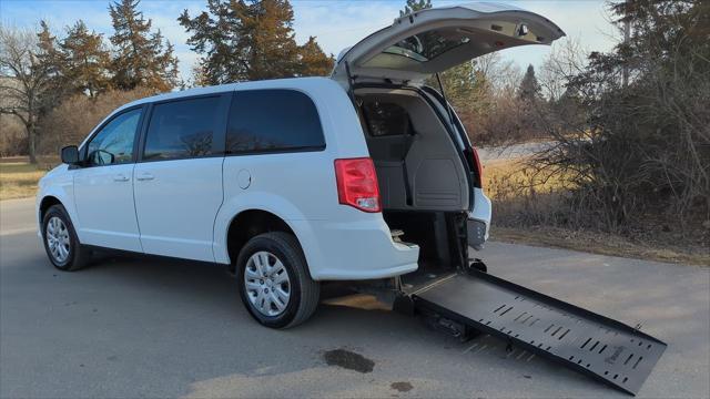 2019 dodge grand caravan se