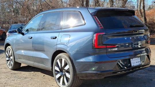 2025 Volvo EX90