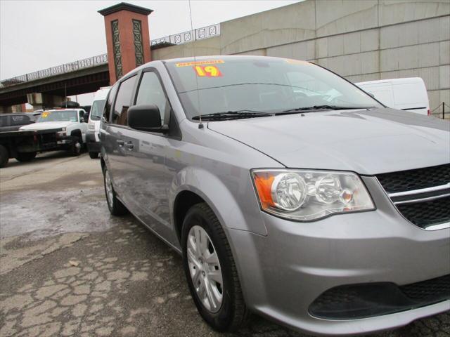 2019 dodge grand caravan se