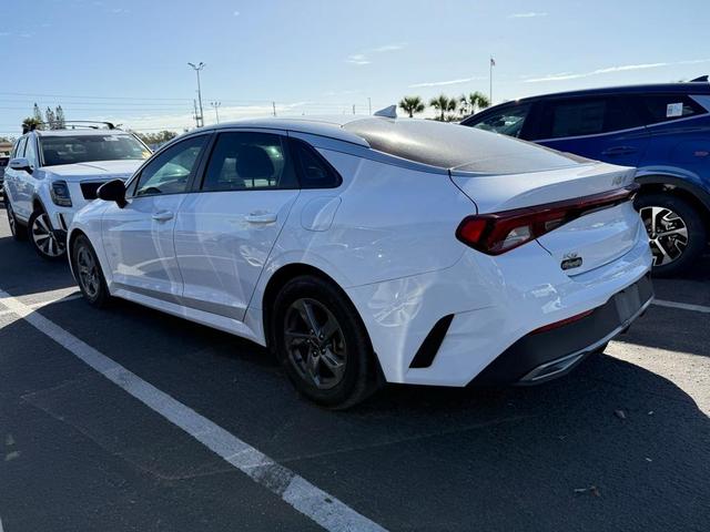 2022 kia k5 lx