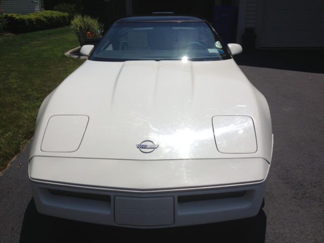 1988 chevrolet corvette 35th anniversary edition #1052 -only 23k miles!!