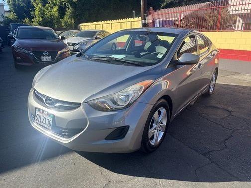 2011 hyundai elantra