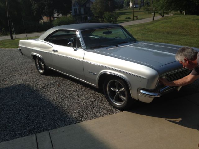 1966 factory ss impala, just redone, ready for the car cruises, nice car!!!