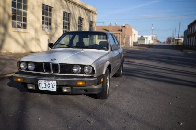 1984 bmw 318i e30 with engine knock
