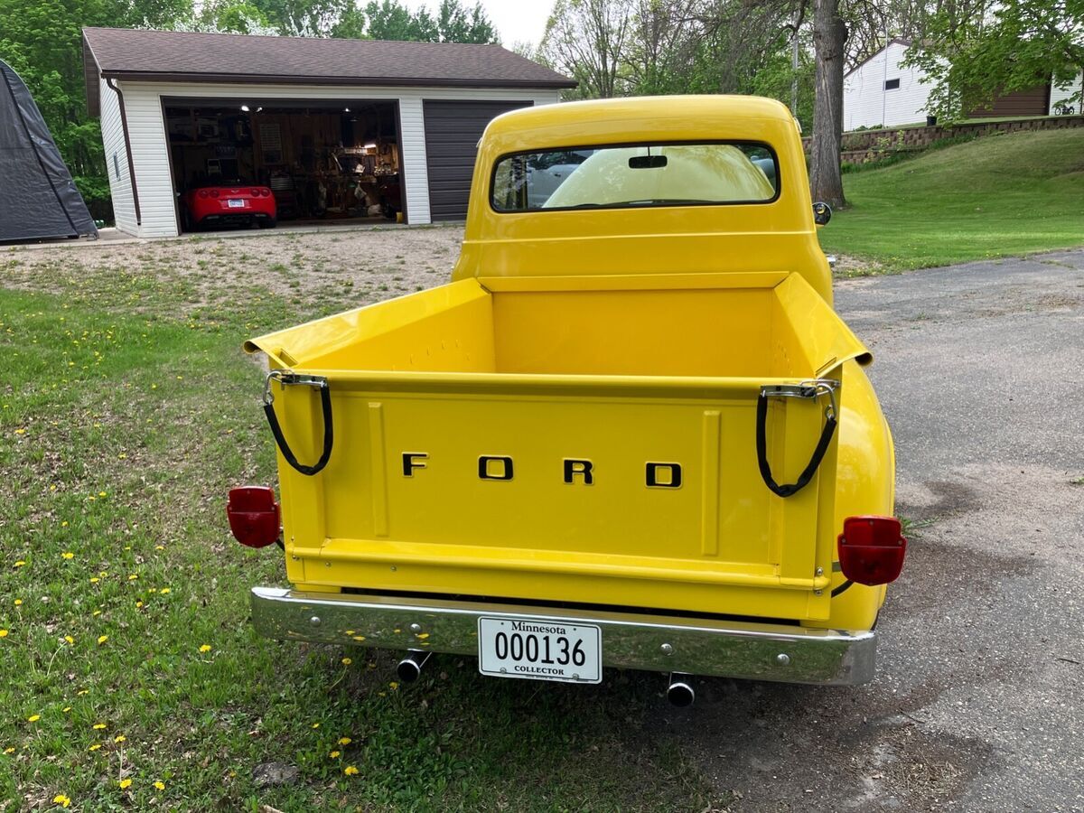 1954 f-100 step side truck v-8 with overdrive amazing paint and glass no rust