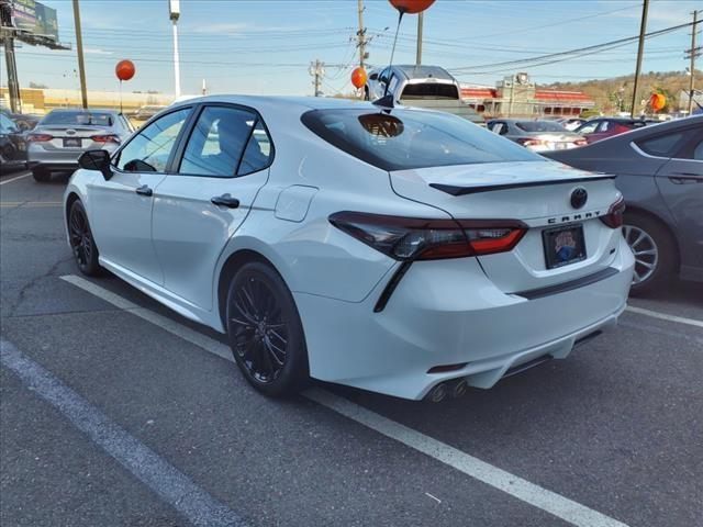 2022 toyota camry hybrid nightshade